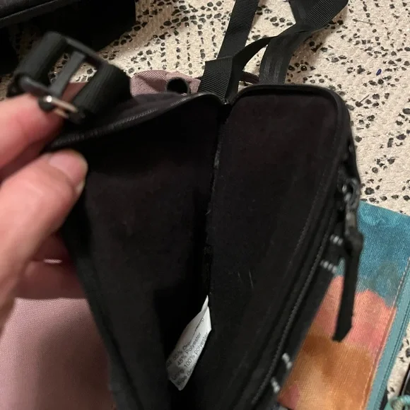 Lot of 3 Dakine/Po Campo Travel Crossbody Bags & Wallets - Picture 9 of 9